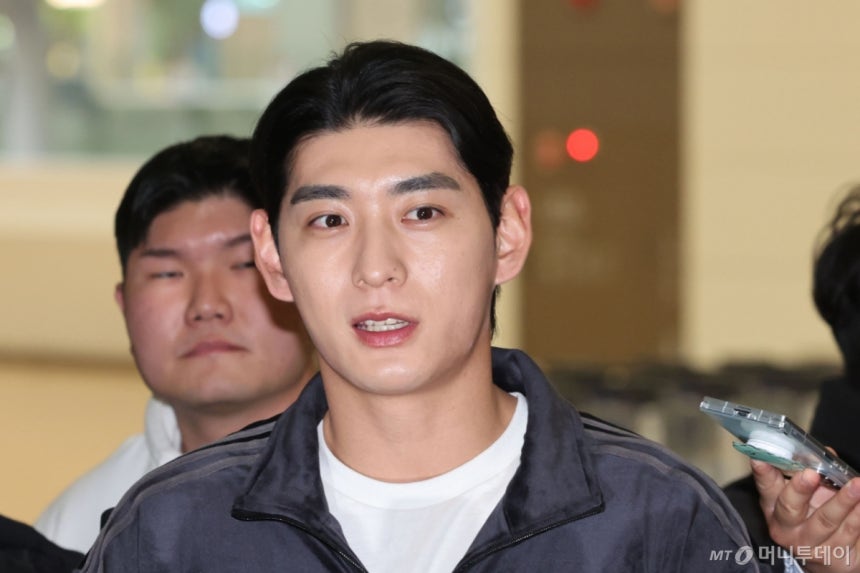 메이저리그에서 세 번째 시즌을 앞둔 이정후(샌프란시스코 자이언츠)가 미국 로스앤젤레스 국제공항에 구금된 것으로 전해졌다. /사진=뉴시스