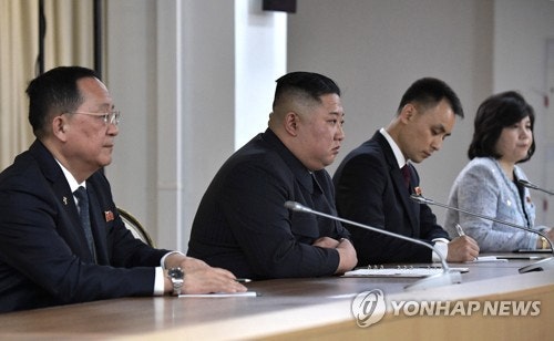 북러정상회담 유일 배석 리용호·<b>최선희</b>…외교 투톱으로 '우뚝'(종합)