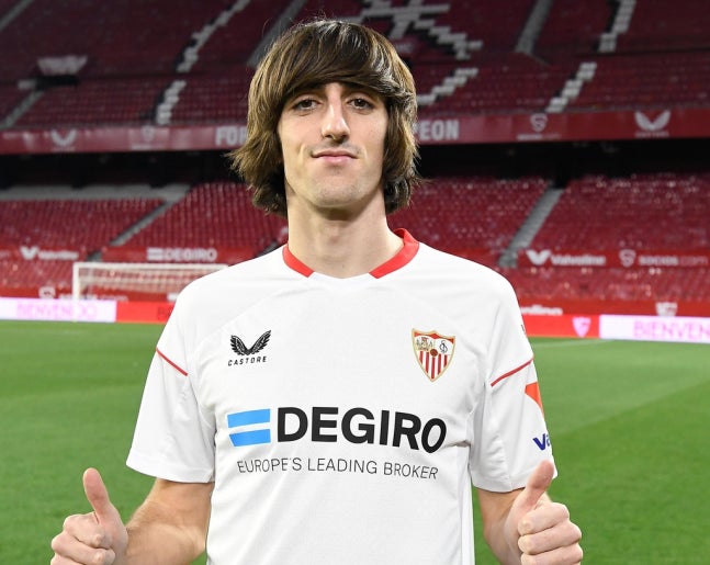 希尔在热刺二线没有位置 又被租借到西班牙 塞维利亚回归