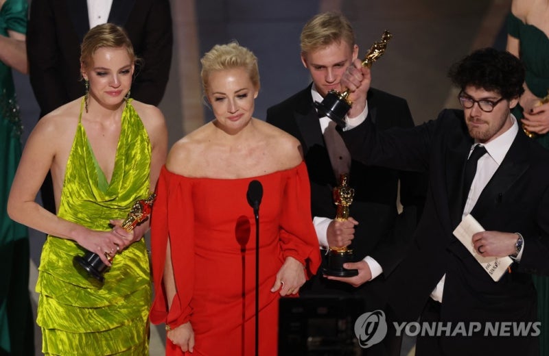 오스카 다큐상 주인공 '<b>푸틴</b> 최대 <b>정적</b>' <b>나발</b>니…세계 이목
