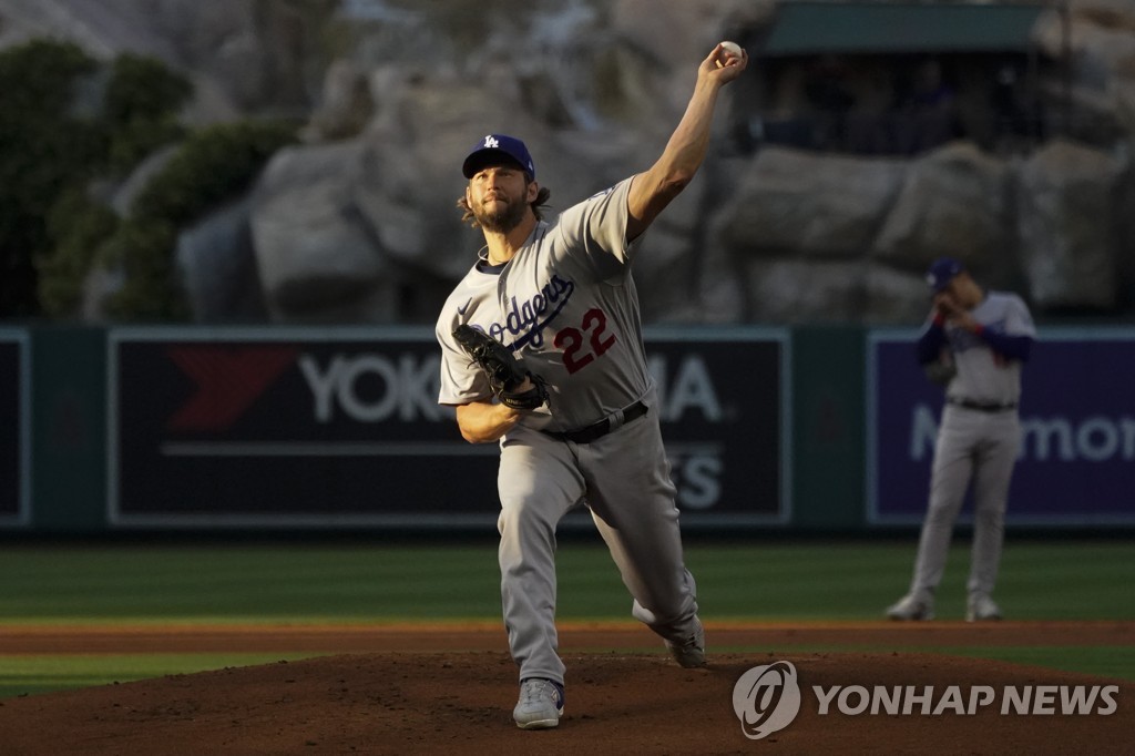'부활투' <b>커쇼</b> vs 'MVP 순항' 오타니…맞대결 승자는 <b>커쇼</b>