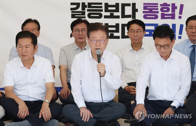 <b>이재명</b> "꼭 <b>단식</b>해야 하냐고? 이것 외에 할 수 있는 게 없다"