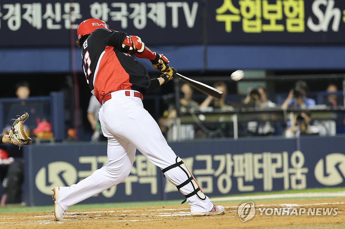 선취 투런포 날리는 나성범