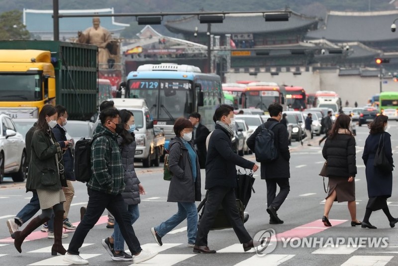 열심히 일하면 잘살까…한국인 16%만 '그렇다' 세계 꼴찌권