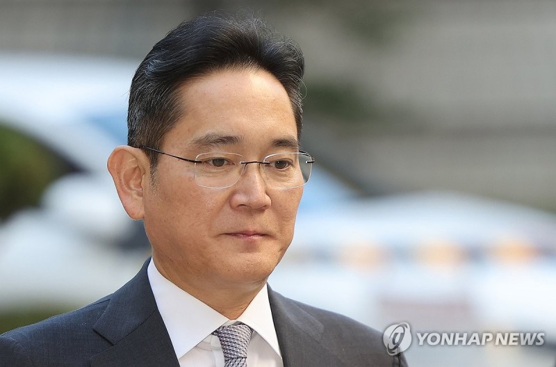 목멘 <b>이재용</b>, 10분간 최후진술 "때로 자책…나아갈 기회 달라"