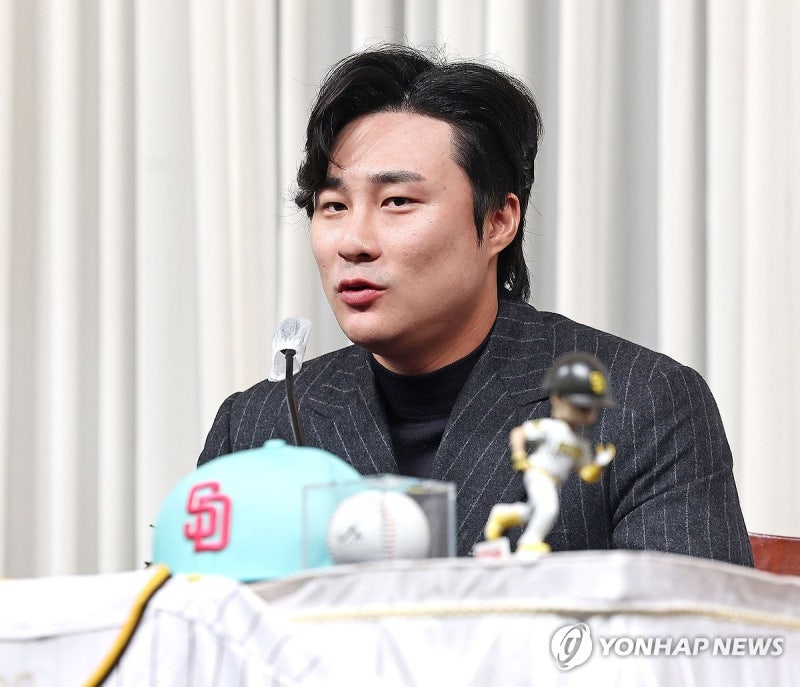 <b>김하성</b> "공갈 협박당했다" 같이 뛰던 <b>후배 야구선수</b> 고소(종합)