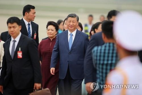 바이든 뒤이어 <b>베트남</b> 찾은 <b>시진핑</b>…'美견제' 안보·경제 협력(종합)