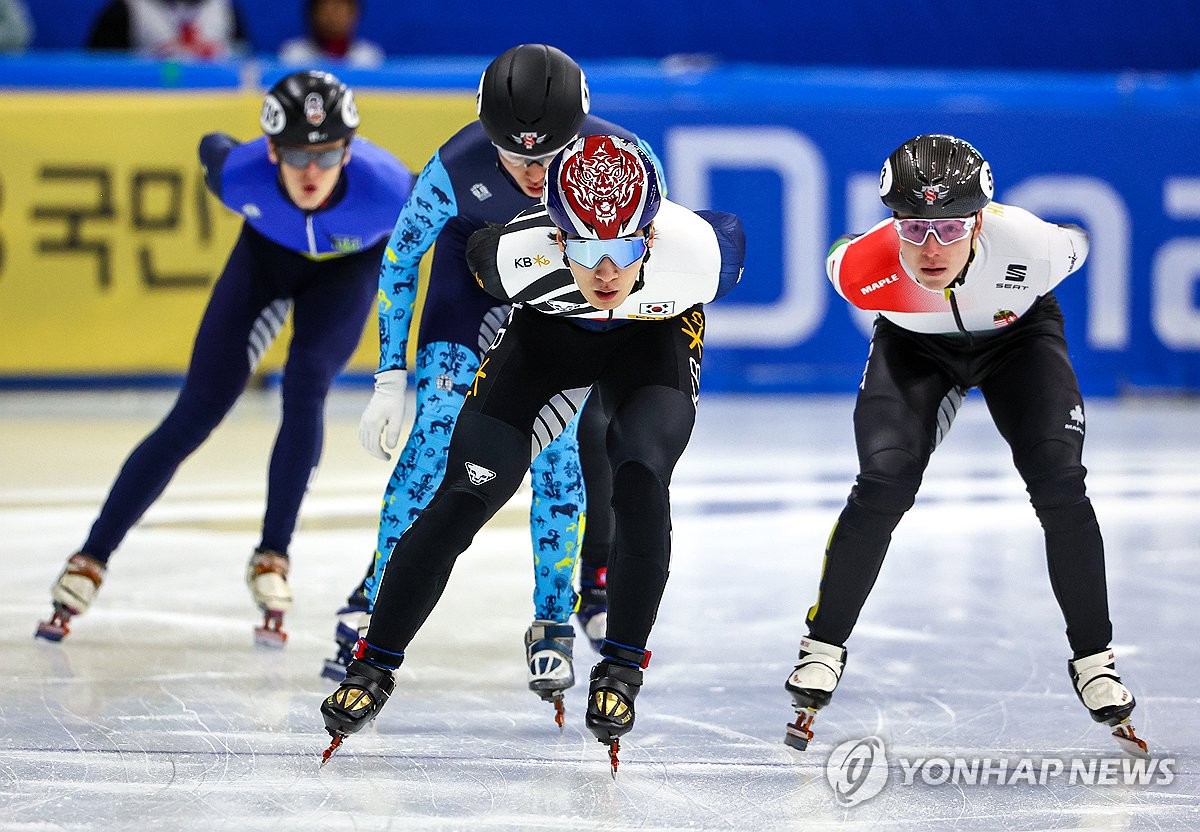 <b>쇼트트랙</b> 황대헌·박지원·김길리, 안방서 전종목 1위 예선 통과