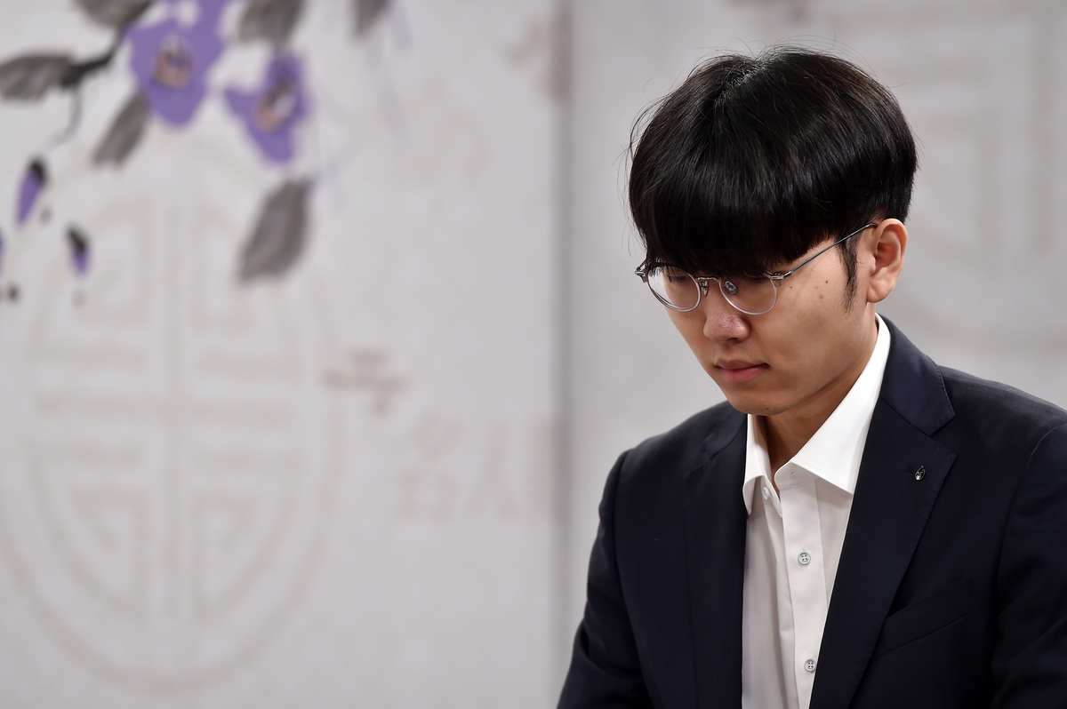 <b>신진서</b>, 명인 탈환하며 7관왕 등극…14억7천만원 역대 최다상금