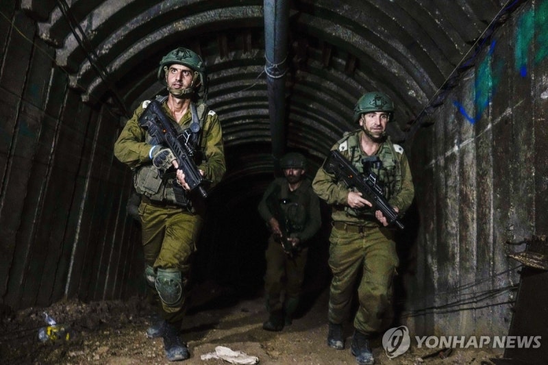<b>가자시티</b> 중심서 <b>하마스</b> 지휘본부 발견…"거미줄처럼 땅굴 연결"