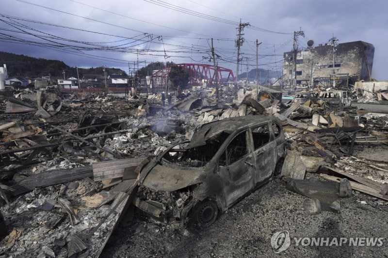 [속보] 日이시카와현 "노토반도 <b>강진 사망자 62명</b>으로 늘어"