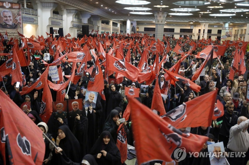 이슬람국가, 이란 추모식 <b>테러</b> <b>배후</b> 자처