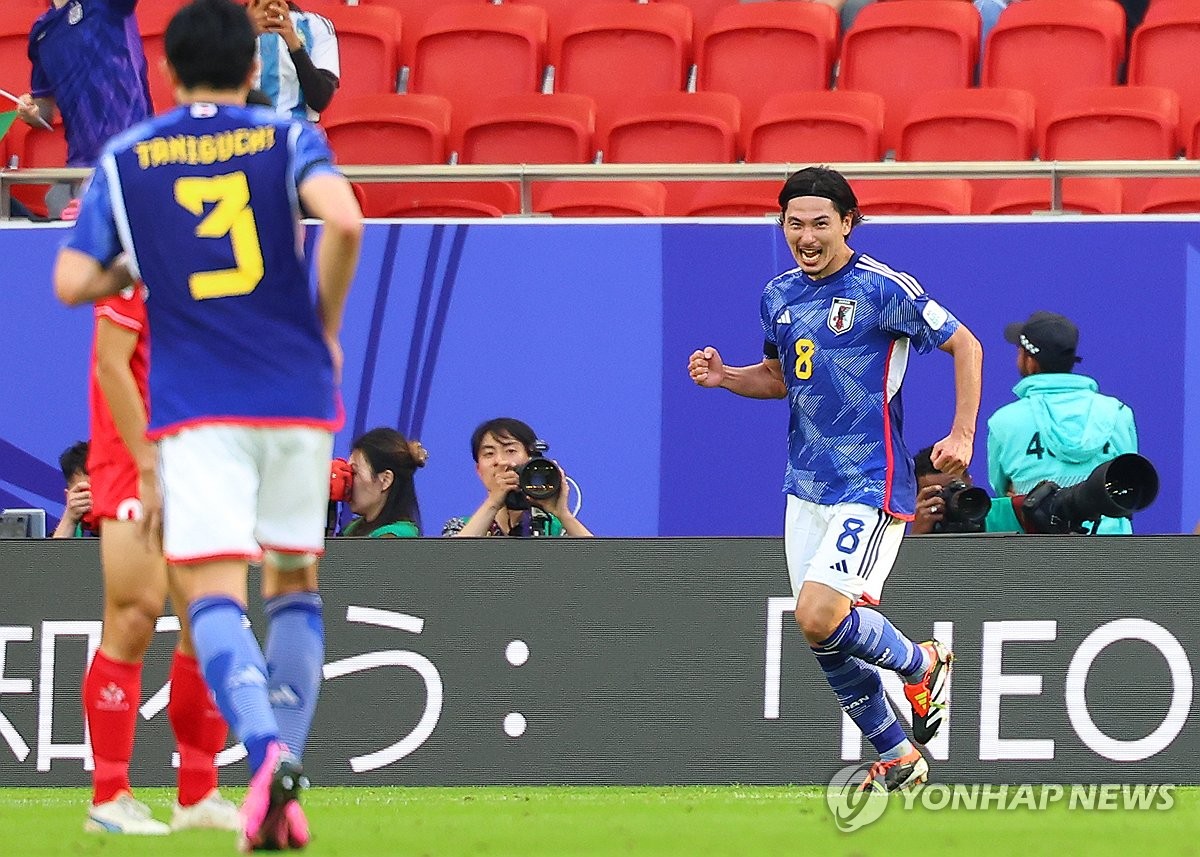 [아시안컵] '우승 후보' <b>일본</b>, <b>베트남</b>에 4-2 역전승…미나미노 2골 1도움