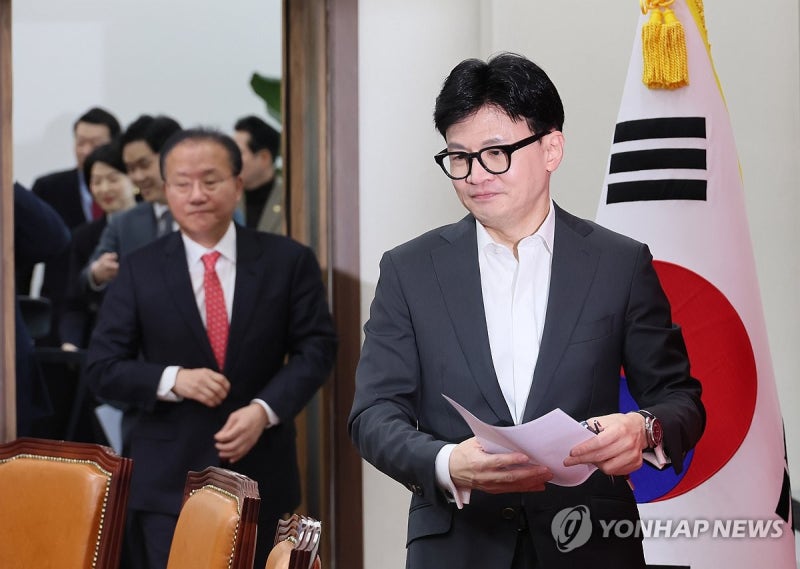 <b>한동훈</b> "비례대표제, 원래대로 해야…<b>민주당</b> 입장은 뭔가"