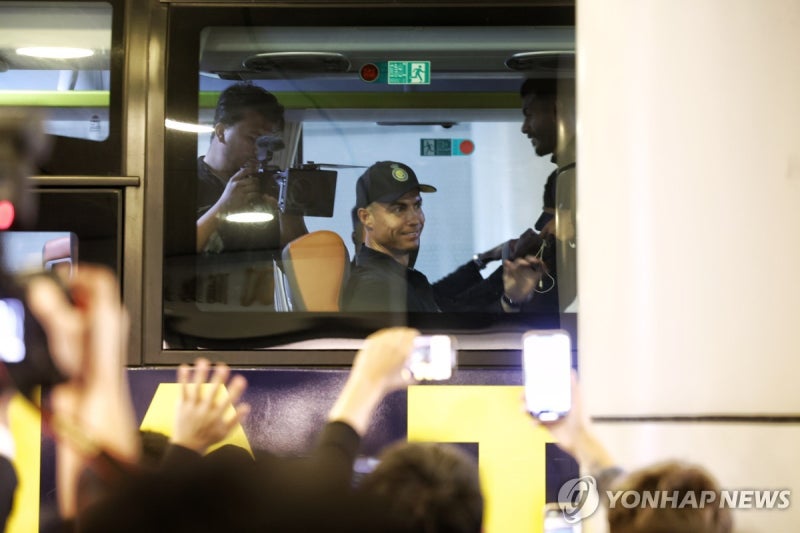<b>호날두</b> 또 <b>노쇼</b>? 부상에 방중 친선경기 취소…中축구팬들 '부글'(종합)