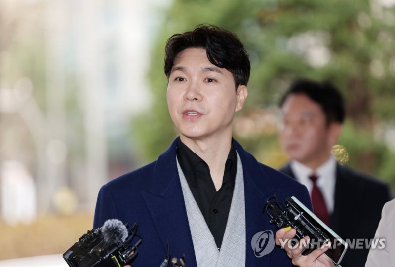 '<b>박수홍</b> 명예훼손 <b>혐의</b>' <b>형수</b> "비방 목적 없었다" 주장