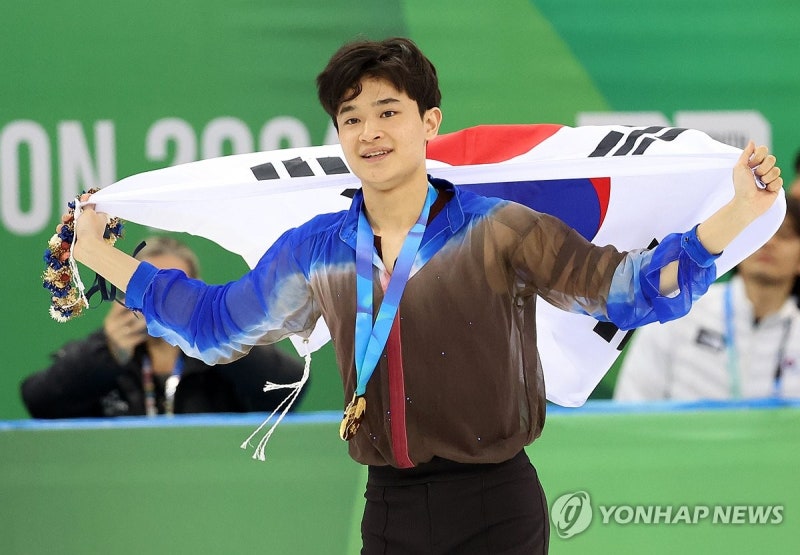 <b>김현겸</b>, 한국 남자 피겨 싱글 최초 <b>금메달</b>