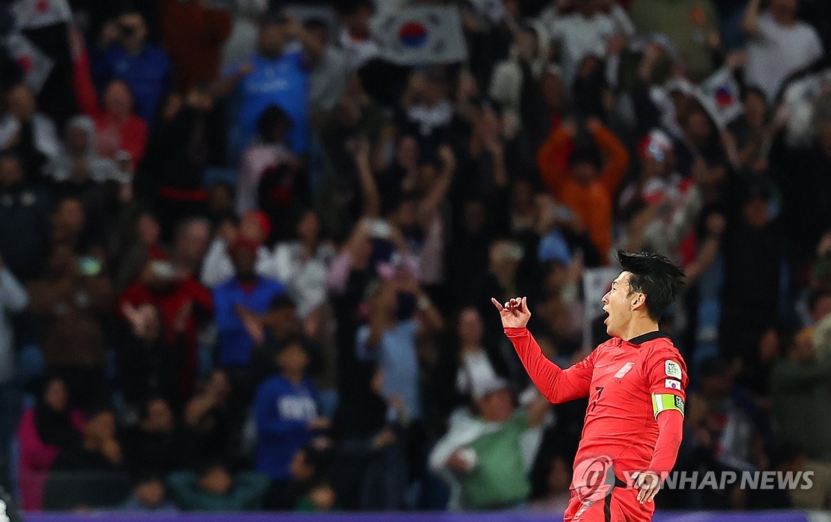 '<b>좀비</b>축구' 클린스만호, 아시안컵 4강 진출…호주에 2-1 연장승(종합)