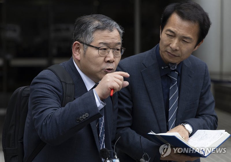 [2보] 법원, <b>가습기살균제</b> 국가 손해배상 책임 첫 <b>인정</b>