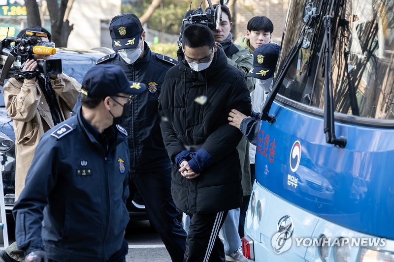 '<b>테라</b>·루나' <b>권도형</b> 측근 <b>한창준</b> 구속영장 발부…"도주 우려"