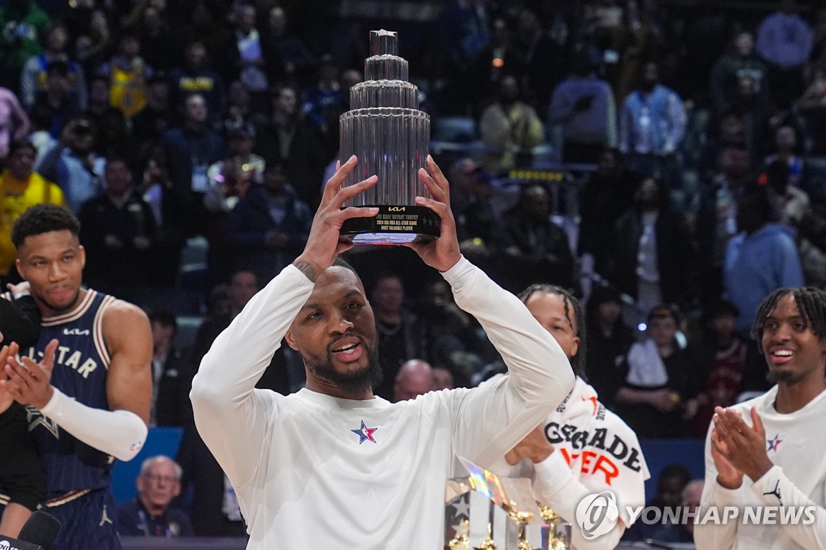 7년 만에 동·서부 자존심 싸움 펼친 NBA…<b>올스타전</b> 승자는 <b>동부</b>