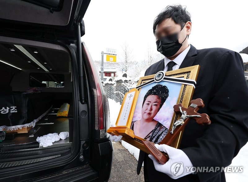 '서울 탱고' '첫차' 부른 <b>방실이</b> 영면