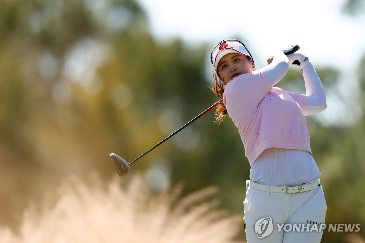 <b>최혜진</b>·김효주, <b>혼다</b> LPGA 타일랜드 3R 공동 3위…선두와 4타차