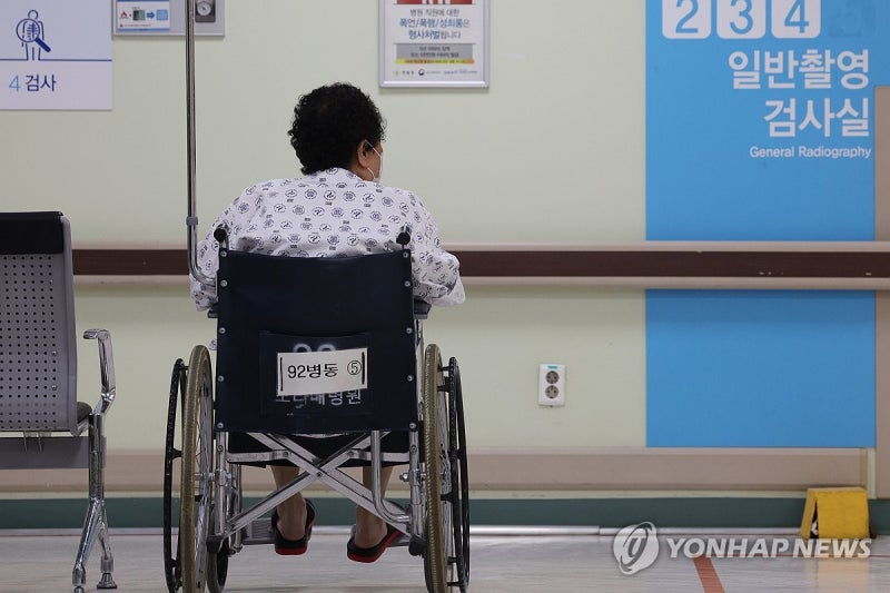 정부, 업무방해 등 혐의로 <b>의협 전현직 간부</b> '첫 고발'(종합)