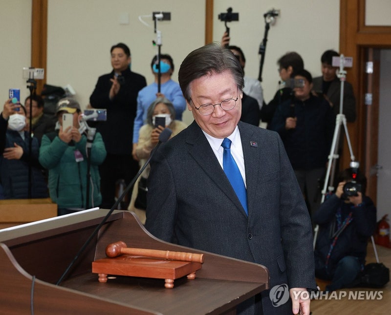 <b>이재명</b> "<b>채용비리</b> 소명 못해 0점"…<b>김영주</b> "검경 조사도 없었다"(종합)