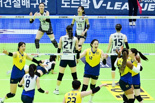 프로배구 현대건설·<b>우리카드</b>, 정규리그 1위 확정 위해 전진(종합)