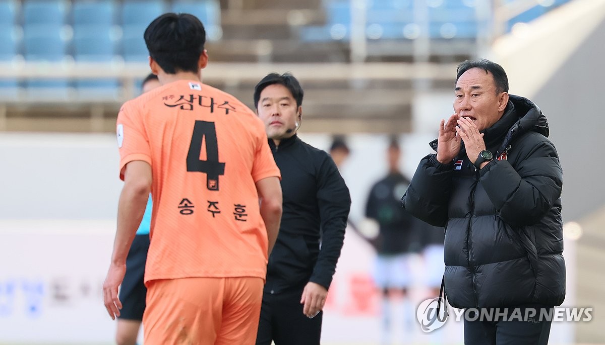'홈 개막전 승리' <b>제주 김학범</b> 감독 "오랜만에 살아있다는 느낌"
