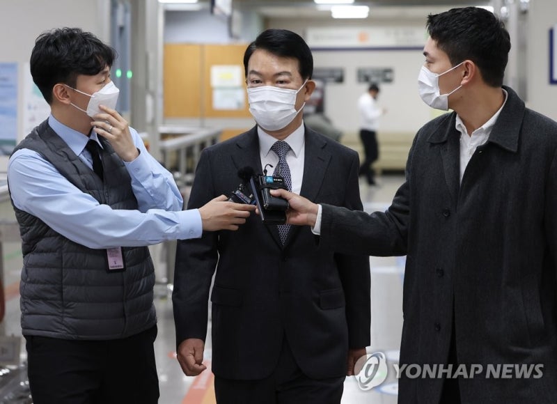 [2보] '선거개입' <b>강신명</b> 전 <b>경찰청장</b> 징역형 <b>집행유예</b> 확정