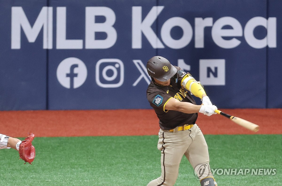 <b>선제 투런포</b> <b>김하성</b>