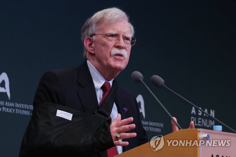 <b>볼턴</b> "<b>트럼프</b>, 北<b>김정은처럼</b> 대우받길 원해…美, 대비하라"