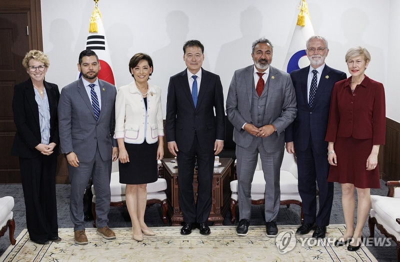 <b>김영호</b> 통일부 장관, 미 <b>의회</b> 코리아스터디그룹 면담