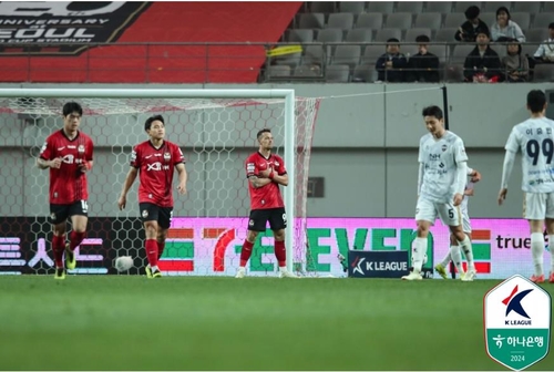 '일류첸코 멀티골' 서울, 김천 5-1 완파…<b>전북</b>, 개막 5경기 무승(종합)