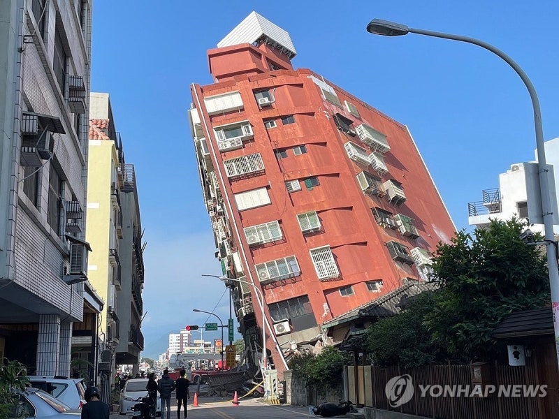 <b>대만</b> 강진 부상자 1천명 넘어…"1천명 이상 산속 고립 추산"