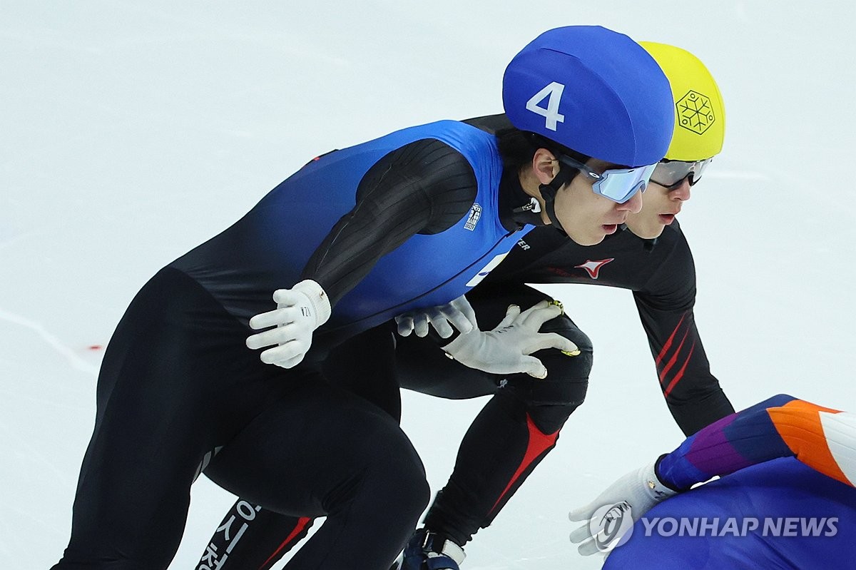 <b>쇼트트랙 황대헌</b>, 이번엔 박노원에게 <b>반칙</b>…선발전 1,000ｍ 탈락