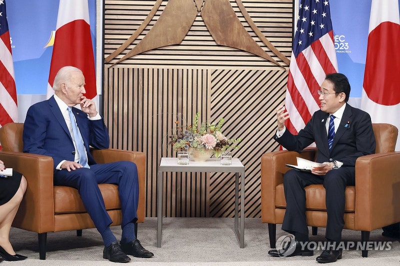 中, 미·일·<b>필리핀 정상회담에</b> "배타적 <b>진영</b> 대립 조장 반대"(종합)