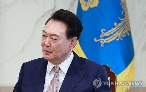 尹<b>대통령</b>, '아프리카 자원 부국' <b>앙골라</b> <b>대통령</b>과 <b>정상회담</b>