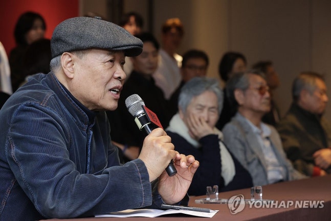 2024 'Hamlet' press conference\n(Seoul=Yonhap News) Reporter Kang Min-ji = Director Son Jin-chek introduces the play at the 'Hamlet' press conference held at The Plaza Hotel in Jung-gu, Seoul on the afternoon of the 7th. 2024.5.7 mjkang@yna.co.