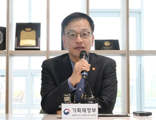 최상목 "민주당 25만원 민생회복지원금 입법, 위헌 소지 있어"(종합)