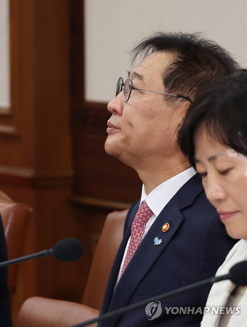 <b>국무회의</b> 참석한 <b>박성재</b> 법무부 장관