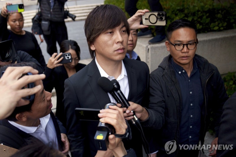 <b>오타니</b> 前<b>통역</b>사, 법원서 사기 혐의 부인…"형식적 절차"