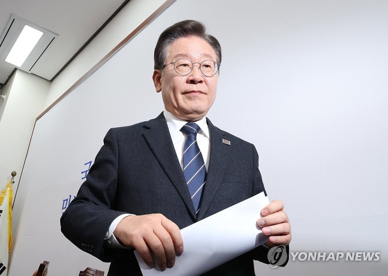 이재명, 부처님오신날에 "적대·반목 극복하고 민생의 길 정진"