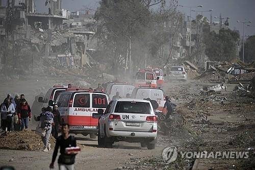 이스라엘군, 이번엔 가자 내 <b>유엔</b> <b>차량</b>에 <b>탱크</b> 포격