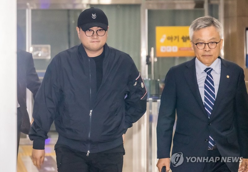 '음주 <b>뺑소니</b>' 김호중 <b>구속영장 신청</b>…증거인멸·도주우려 고려(종합)