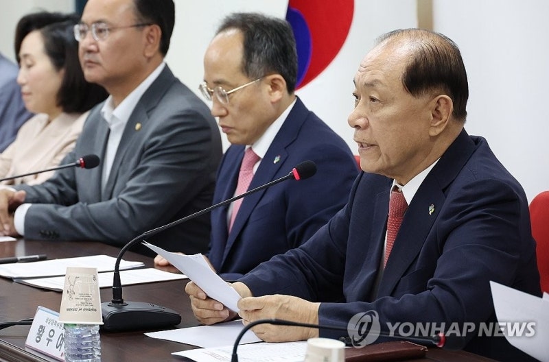 <b>황우여</b> "전당대회, 가급적 <b>올림픽</b> 시작 전에 마쳐보겠다"