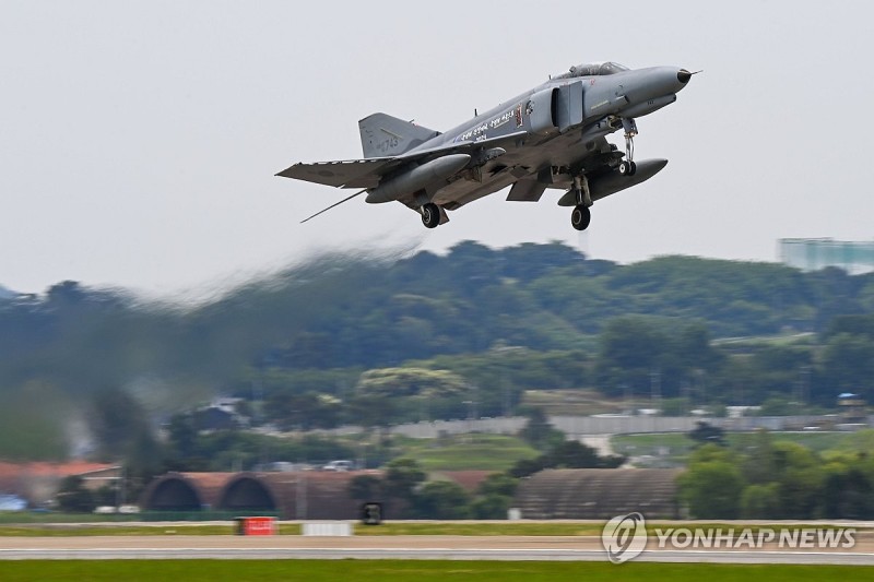 [르포] "안녕, 하늘의 도깨비"…<b>팬텀</b>, 박수받으며 '해피엔딩'