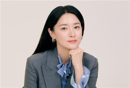 배우 <b>이영애</b>-<b>쌍둥이</b> 자녀, 굿네이버스에 5천100만원 기부